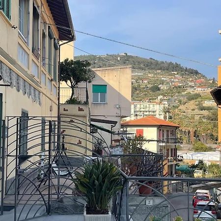 Casa Visconti, Bordighera, Vista Mare ภายนอก รูปภาพ
